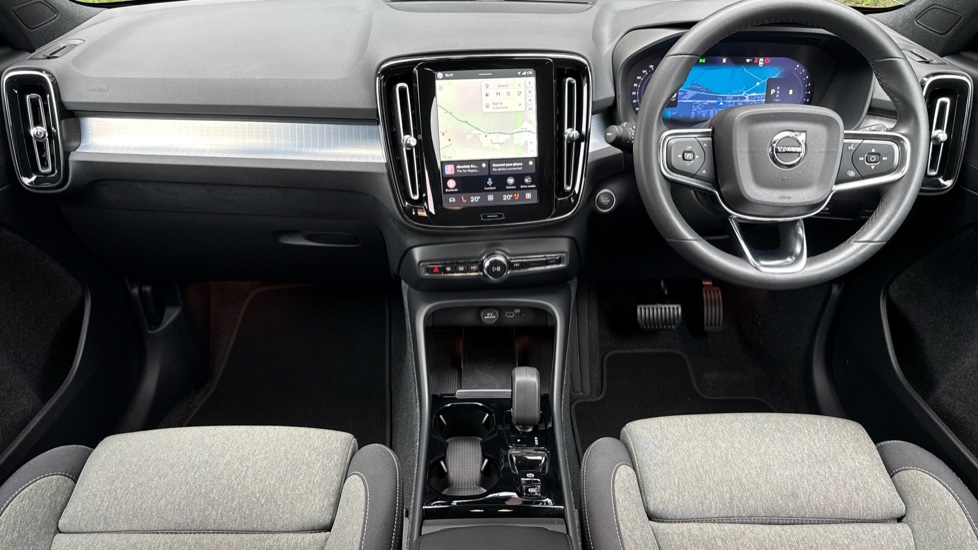 Volvo XC40 2.0 B3P Plus Dark 5dr Auto Petrol Estate - Image 5