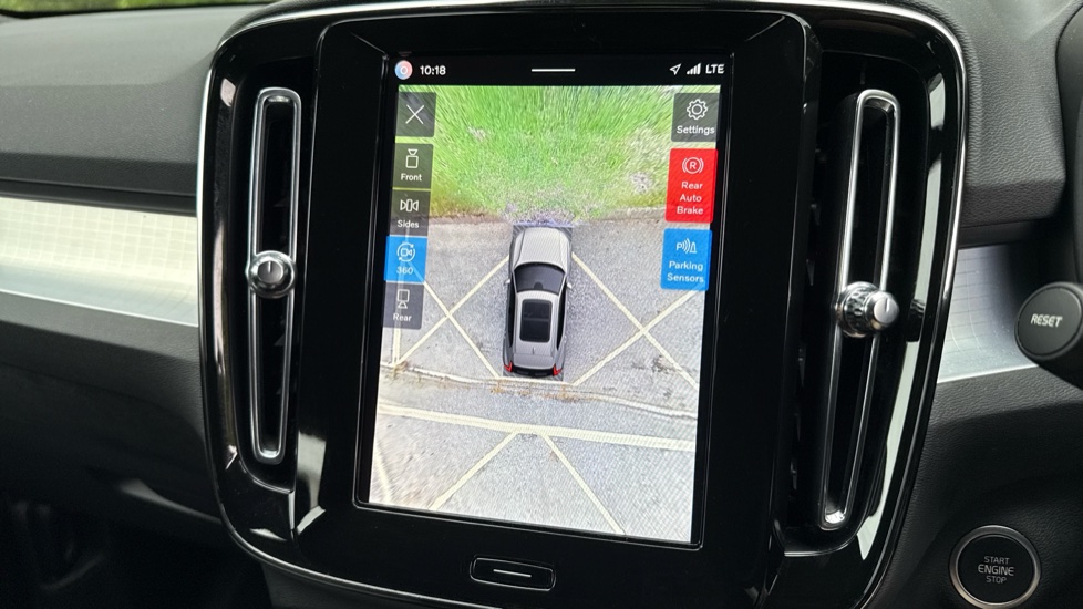 Volvo XC40 2.0 B3P Plus Dark 5dr Auto Petrol Estate - Image 19