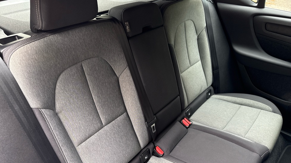 Volvo XC40 2.0 B3P Plus Dark 5dr Auto Petrol Estate - Image 33