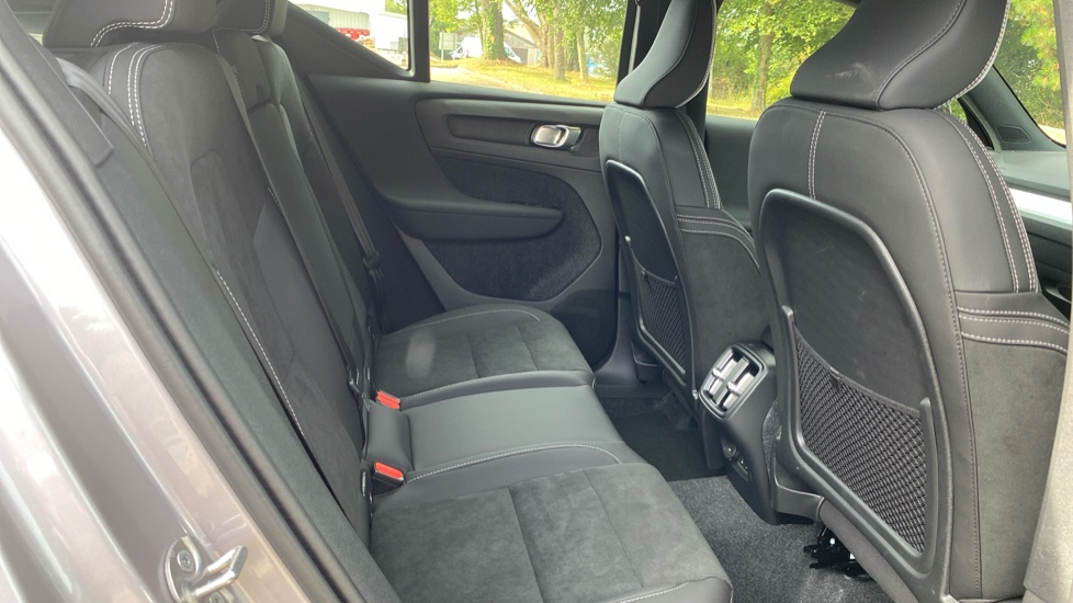 Volvo XC40 2.0 B3P Plus Dark 5dr Auto Petrol Estate - Image 6