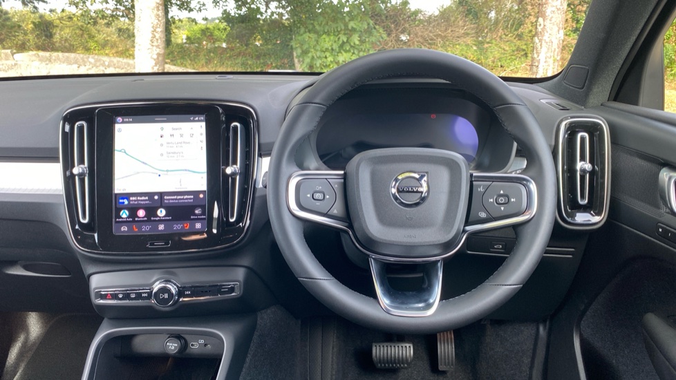 Volvo XC40 2.0 B3P Plus Dark 5dr Auto Petrol Estate - Image 10