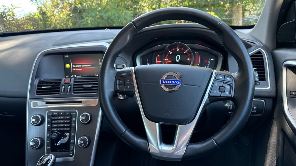 Volvo XC60 D5 [215] SE Lux Nav 5dr AWD Geartronic Diesel Estate - Image 10