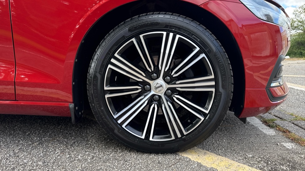 Volvo V60 2.0 B4D Inscription 5dr Auto Diesel Estate - Image 9