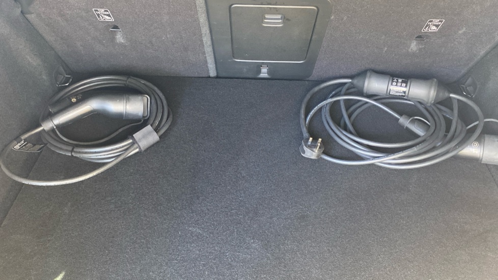 Volvo XC60 2.0 T6 [350] RC PHEV Core Bright 5dr AWD Gtron Estate - Image 36