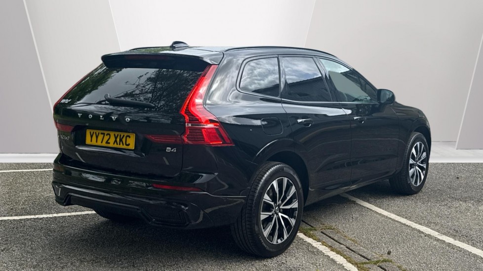 Volvo XC60 2.0 B4P Plus Dark 5dr Geartronic Petrol Estate - Image 2