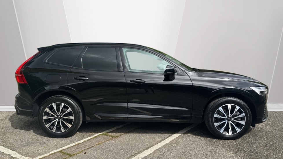 Volvo XC60 2.0 B4P Plus Dark 5dr Geartronic Petrol Estate - Image 3