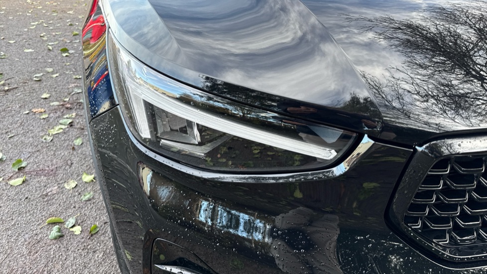 Volvo XC40 2.0 B3P Plus Dark 5dr Auto Petrol Estate - Image 36