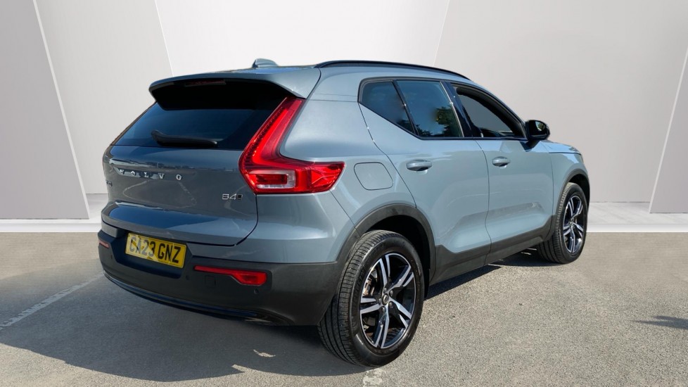Volvo XC40 2.0 B4P Plus Dark 5dr AWD Auto Petrol Estate - Image 2