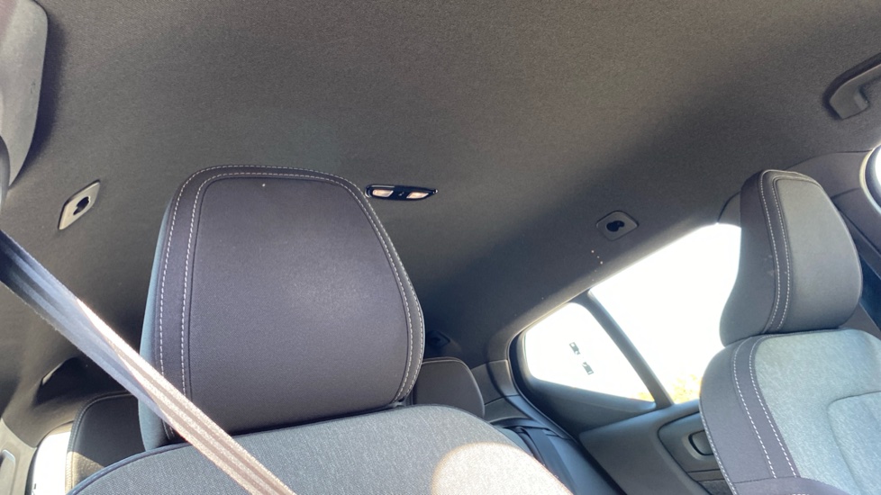 Volvo XC40 2.0 B4P Plus Dark 5dr AWD Auto Petrol Estate - Image 34