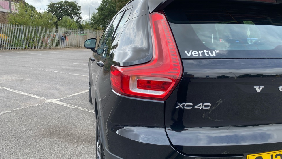 Volvo XC40 2.0 B3P Plus Dark 5dr Auto Petrol Estate - Image 40