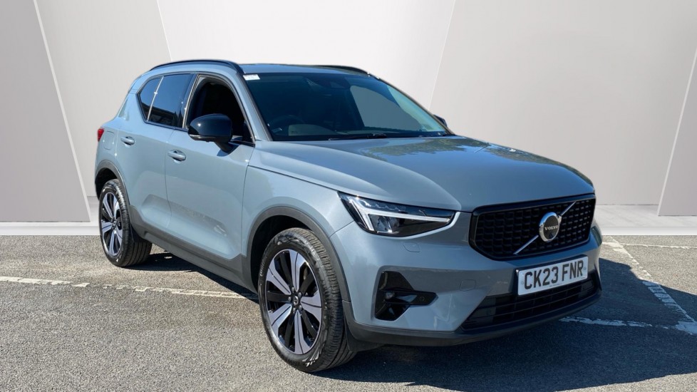 Volvo XC40 1.5 T5 Recharge PHEV Ultimate Dark 5dr Auto Estate - Image 1