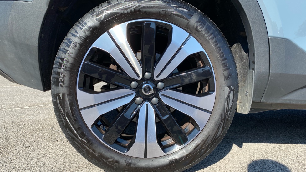 Volvo XC40 1.5 T5 Recharge PHEV Ultimate Dark 5dr Auto Estate - Image 9
