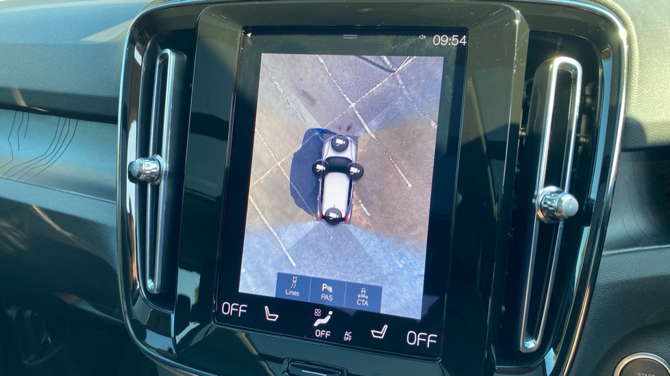 Volvo XC40 1.5 T5 Recharge PHEV Ultimate Dark 5dr Auto Estate - Image 19