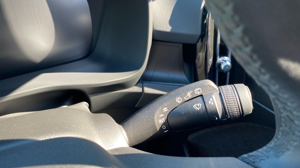 Volvo XC40 1.5 T5 Recharge PHEV Ultimate Dark 5dr Auto Estate - Image 25