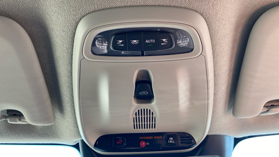 Volvo XC40 1.5 T5 Recharge PHEV Ultimate Dark 5dr Auto Estate - Image 30