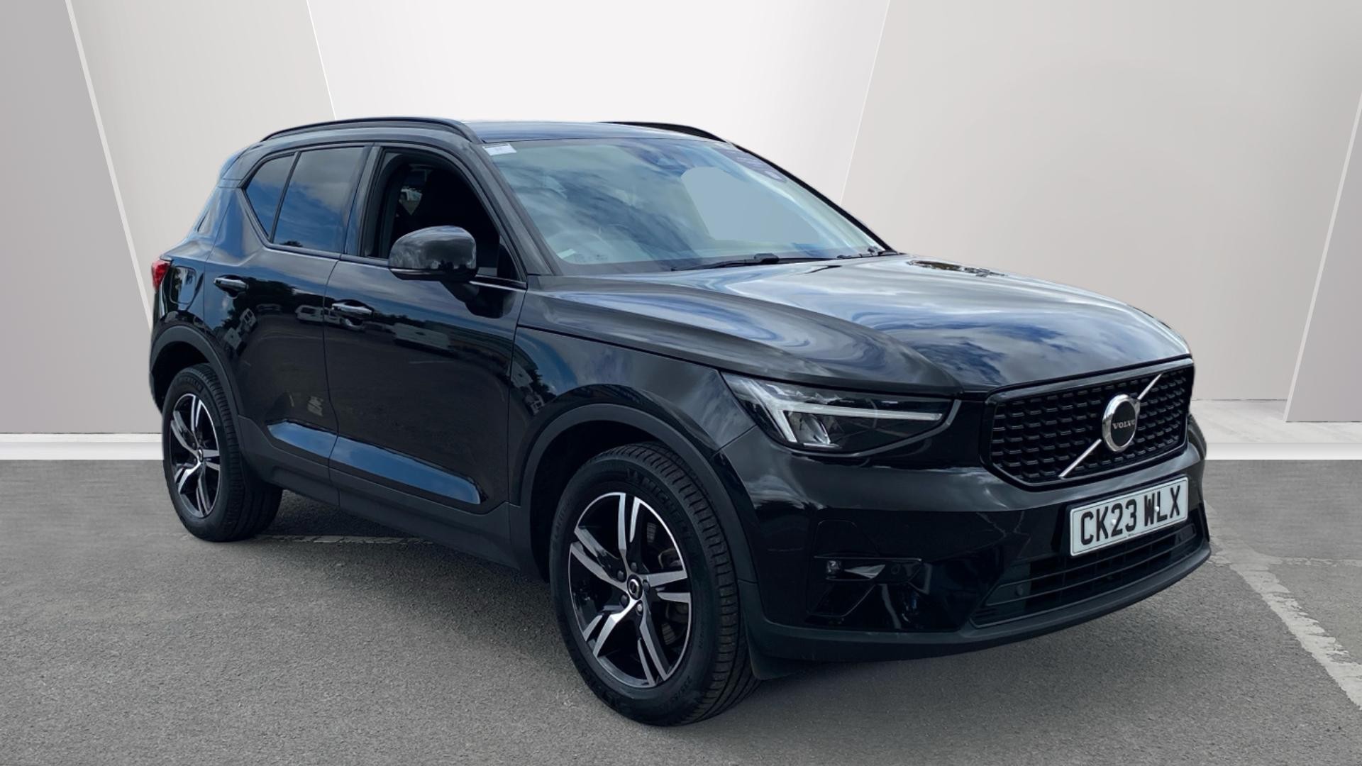 Volvo XC40 dealer public-web source image