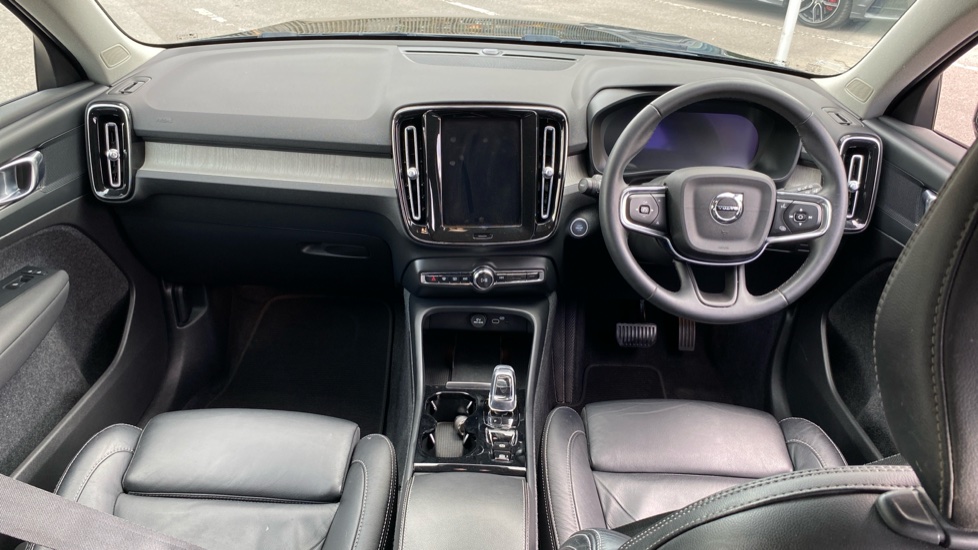 Volvo XC40 2.0 B3P Plus Dark 5dr Auto Petrol Estate - Image 5