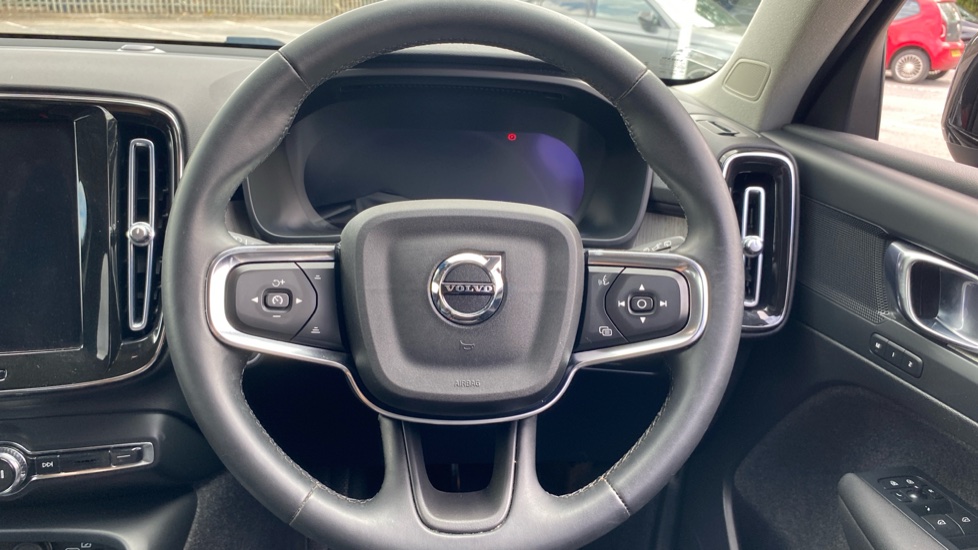 Volvo XC40 2.0 B3P Plus Dark 5dr Auto Petrol Estate - Image 10