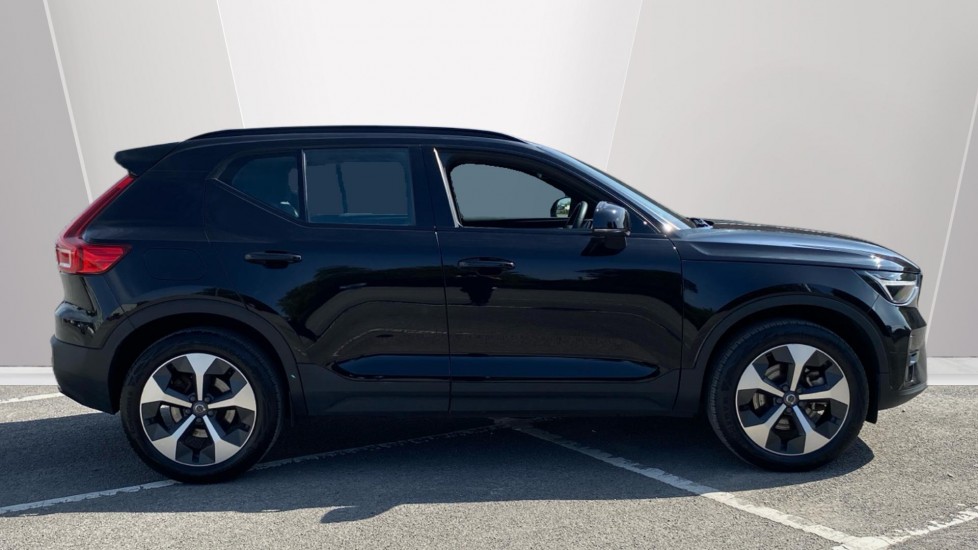 Volvo XC40 2.0 B3P Plus Dark 5dr Auto Petrol Estate - Image 3