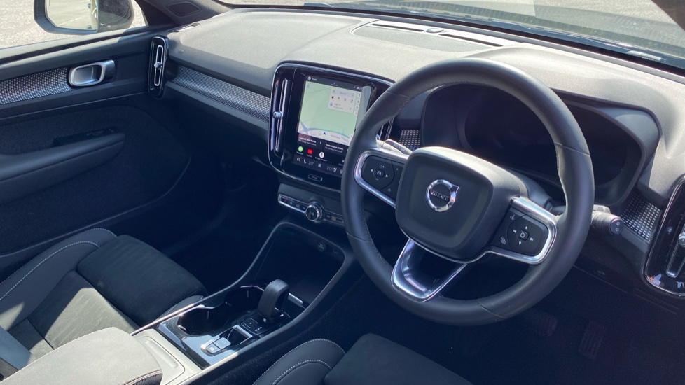 Volvo XC40 2.0 B3P Plus Dark 5dr Auto Petrol Estate - Image 4