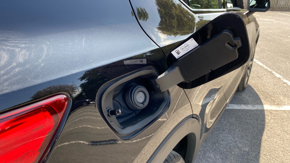 Volvo XC40 2.0 B3P Plus Dark 5dr Auto Petrol Estate - Image 16