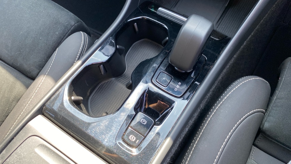 Volvo XC40 2.0 B3P Plus Dark 5dr Auto Petrol Estate - Image 29