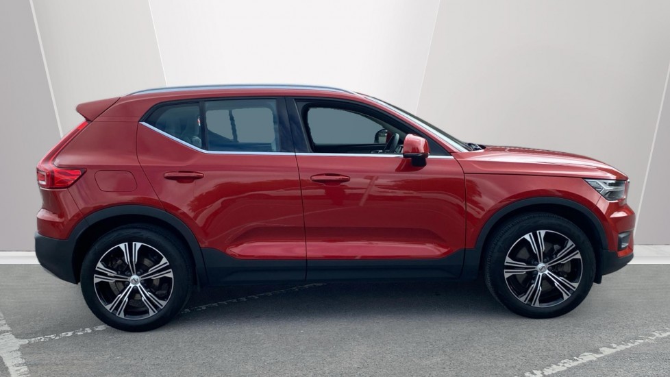 Volvo XC40 1.5 T5 Recharge PHEV Inscription Pro 5dr Auto Estate - Image 3