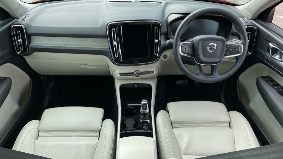Volvo XC40 1.5 T5 Recharge PHEV Inscription Pro 5dr Auto Estate - Image 5