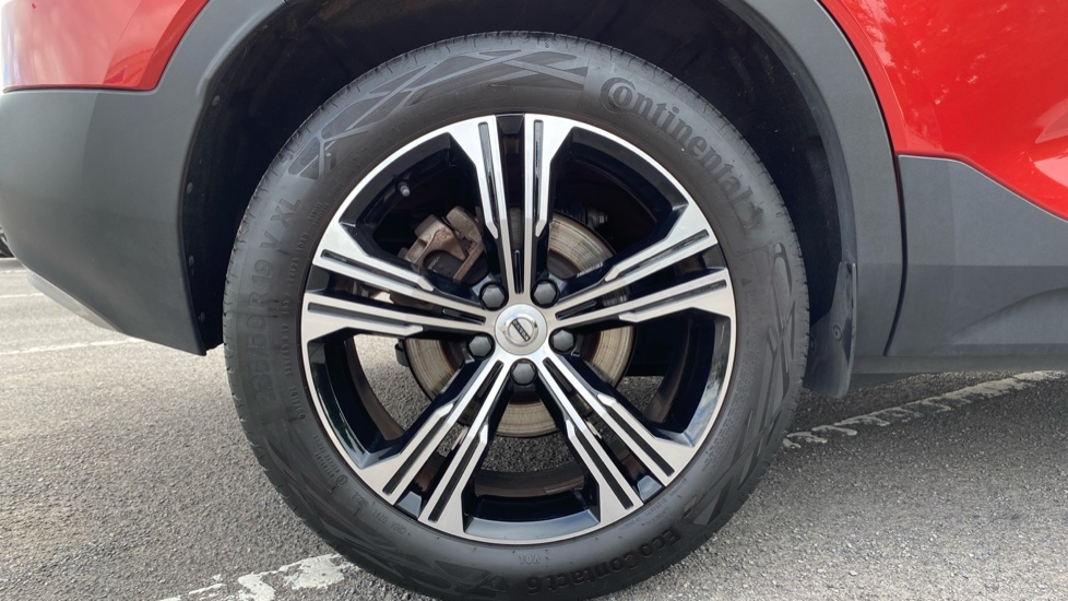 Volvo XC40 1.5 T5 Recharge PHEV Inscription Pro 5dr Auto Estate - Image 9