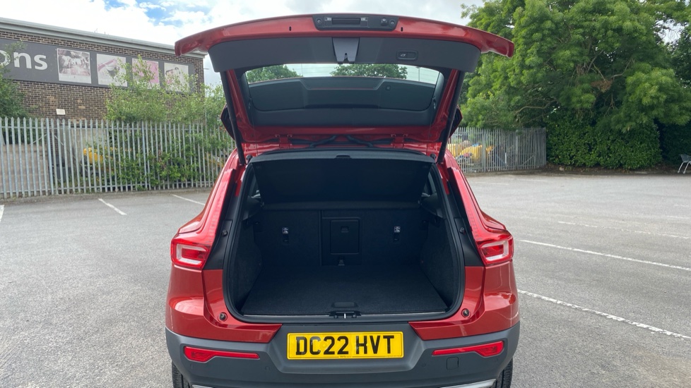 Volvo XC40 1.5 T5 Recharge PHEV Inscription Pro 5dr Auto Estate - Image 13