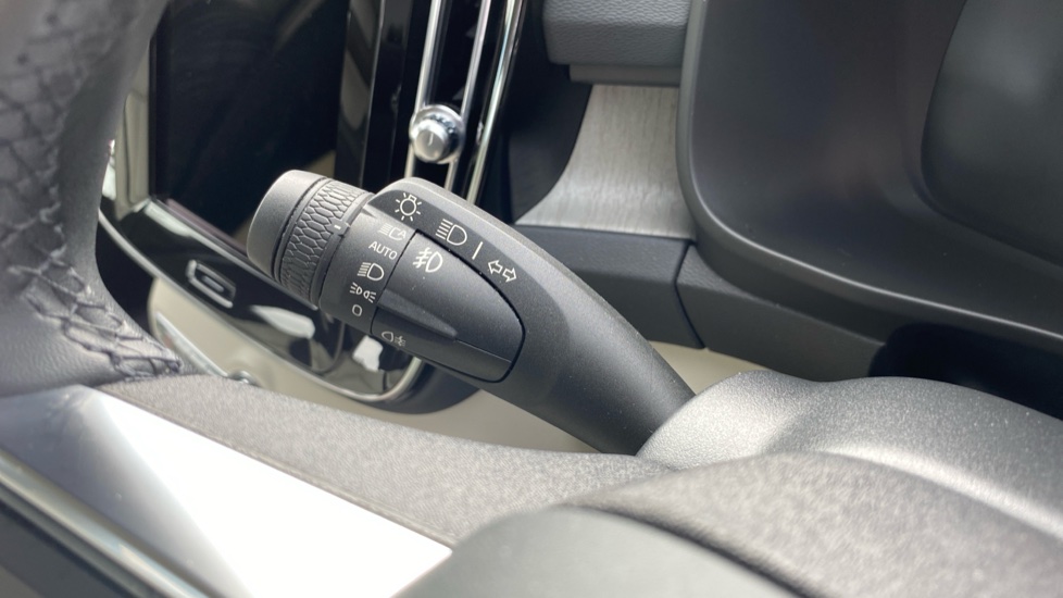Volvo XC40 1.5 T5 Recharge PHEV Inscription Pro 5dr Auto Estate - Image 20
