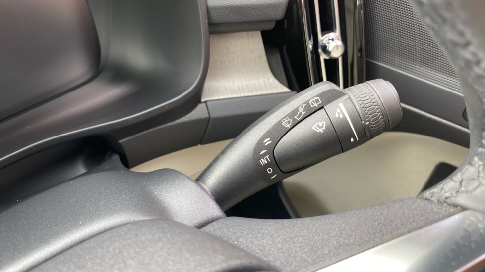 Volvo XC40 1.5 T5 Recharge PHEV Inscription Pro 5dr Auto Estate - Image 23