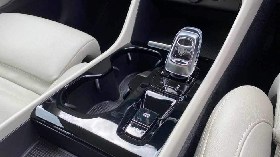 Volvo XC40 1.5 T5 Recharge PHEV Inscription Pro 5dr Auto Estate - Image 26