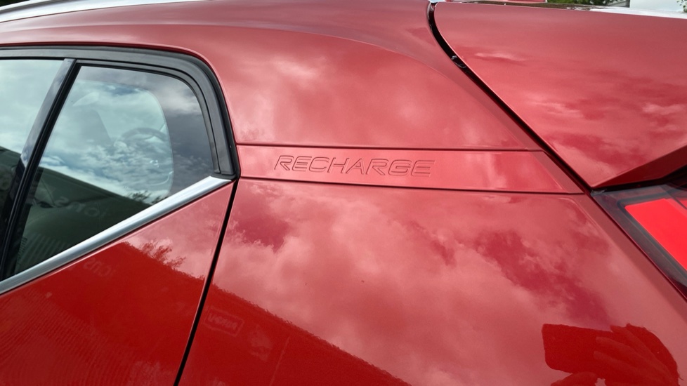 Volvo XC40 1.5 T5 Recharge PHEV Inscription Pro 5dr Auto Estate - Image 40