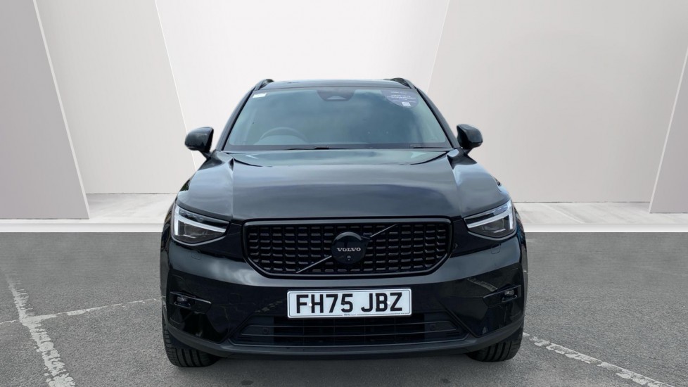 Volvo XC40 2.0 B4P Plus Pro Black Edition 5dr Auto Petrol Estate - Image 8