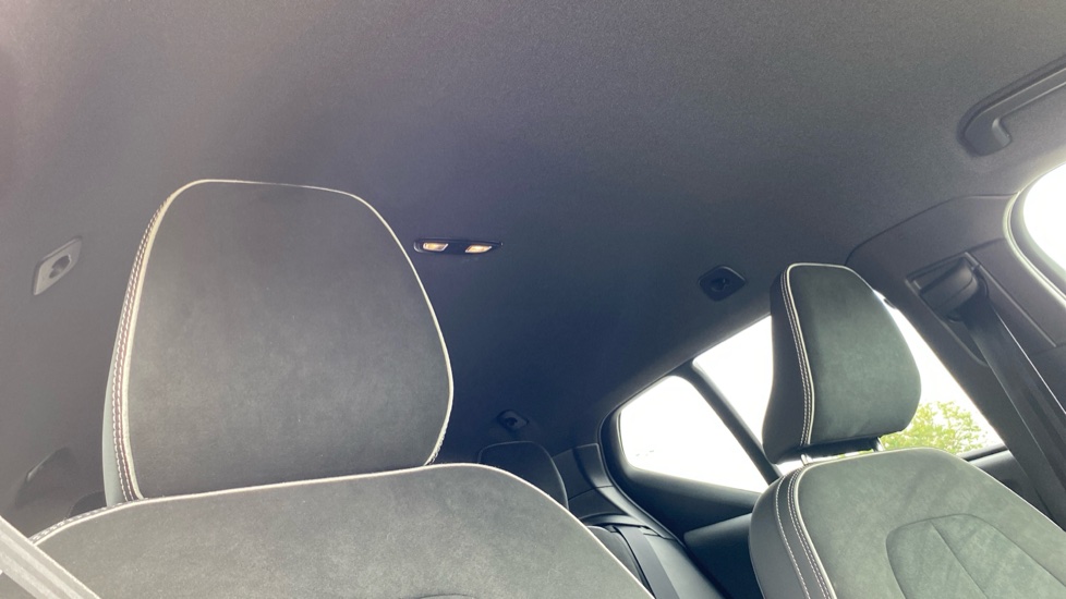 Volvo XC40 2.0 B4P Plus Pro Black Edition 5dr Auto Petrol Estate - Image 33