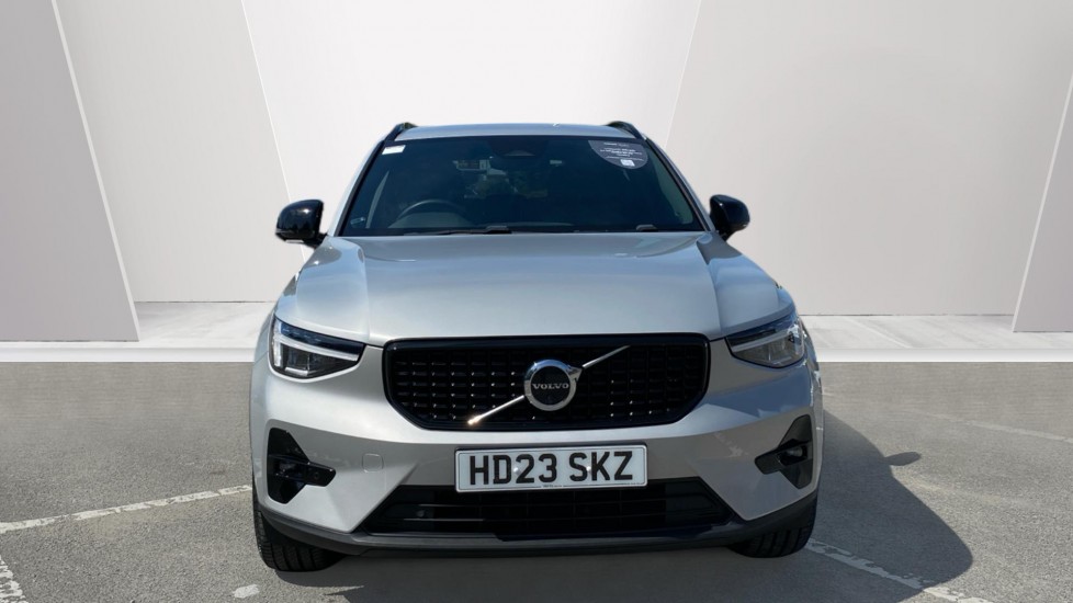 Volvo XC40 2.0 B3P Plus Dark 5dr Auto Petrol Estate - Image 8