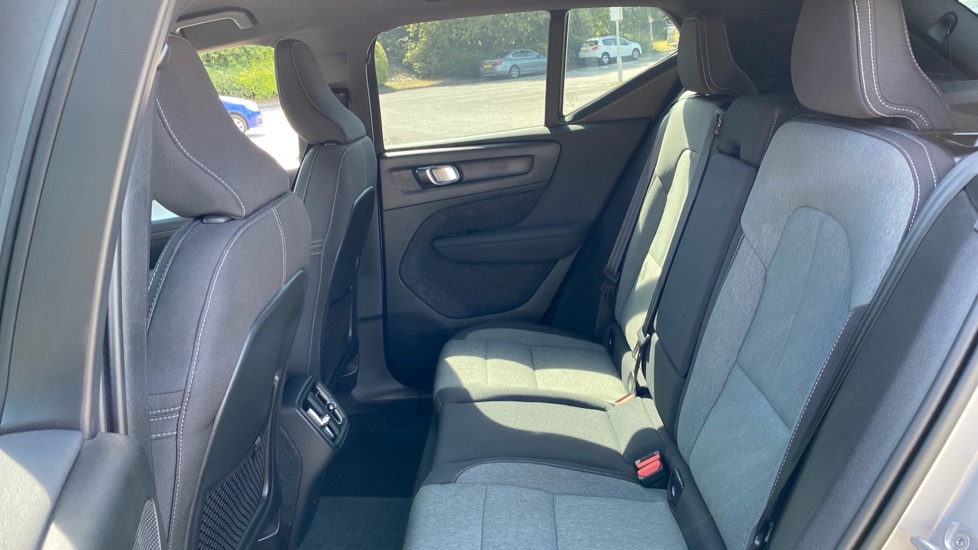 Volvo XC40 2.0 B3P Plus Dark 5dr Auto Petrol Estate - Image 33