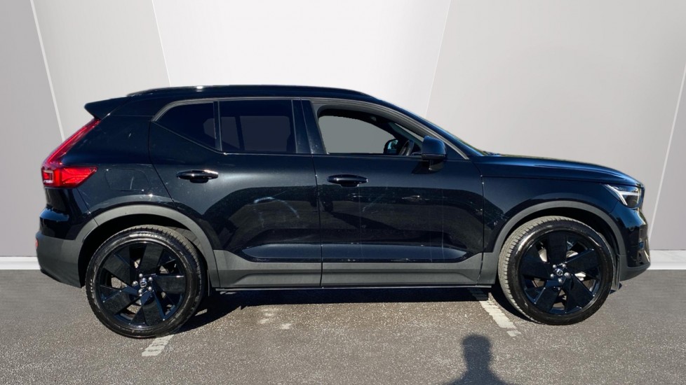 Volvo XC40 2.0 B3P Plus Black Edition 5dr Auto Petrol Estate - Image 3