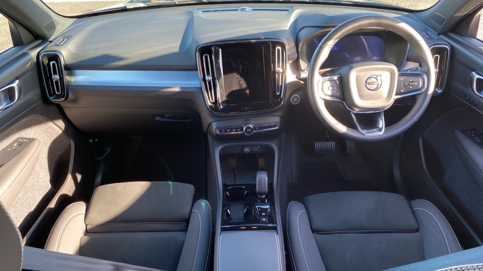 Volvo XC40 2.0 B3P Plus Black Edition 5dr Auto Petrol Estate - Image 5