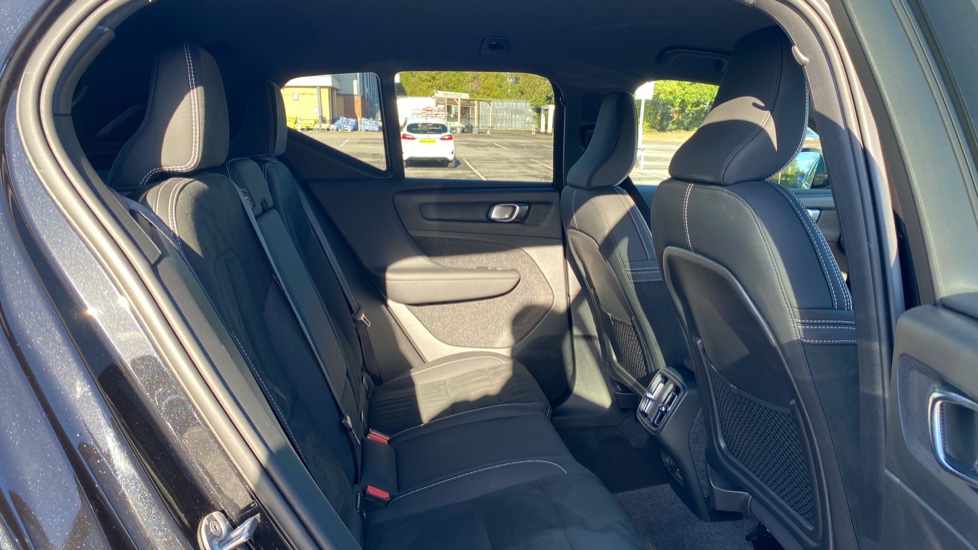 Volvo XC40 2.0 B3P Plus Black Edition 5dr Auto Petrol Estate - Image 6