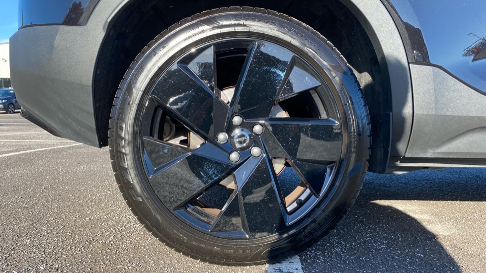 Volvo XC40 2.0 B3P Plus Black Edition 5dr Auto Petrol Estate - Image 9