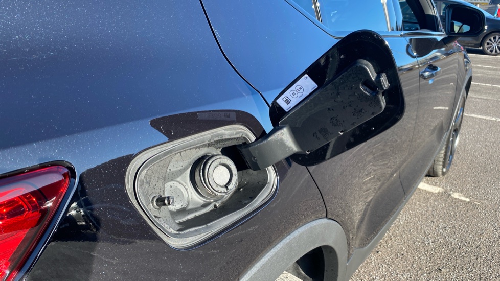 Volvo XC40 2.0 B3P Plus Black Edition 5dr Auto Petrol Estate - Image 16