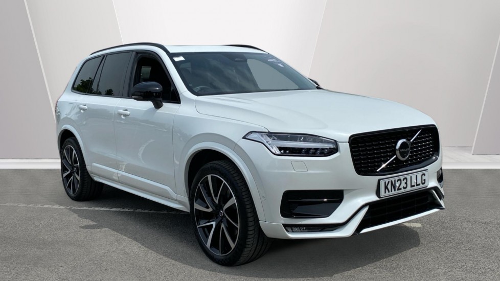 Volvo XC90 2.0 B5D [235] Plus Dark 5dr AWD Geartronic Diesel Estate - Image 1