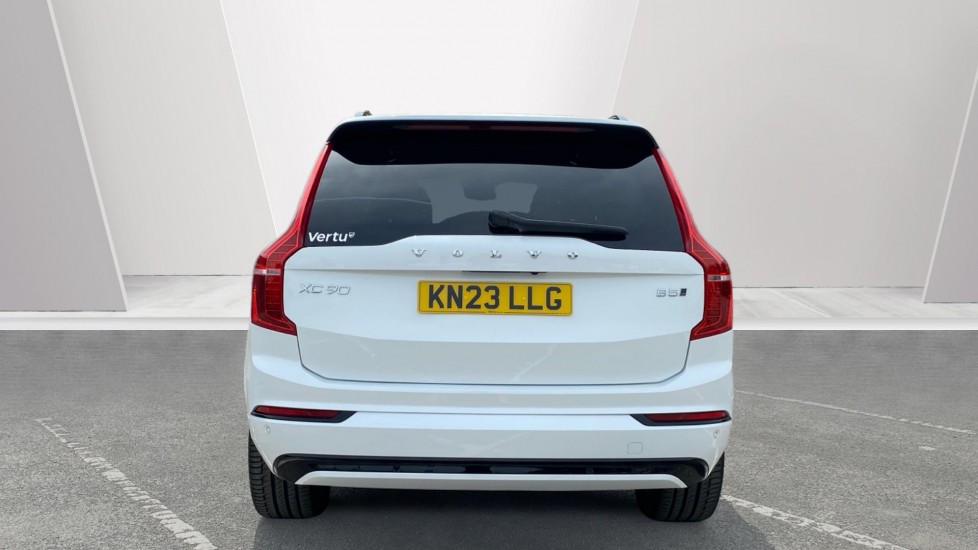 Volvo XC90 2.0 B5D [235] Plus Dark 5dr AWD Geartronic Diesel Estate - Image 7