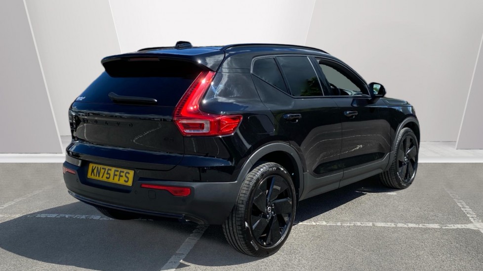 Volvo XC40 2.0 B4P Plus Black Edition 5dr Auto Petrol Estate - Image 2