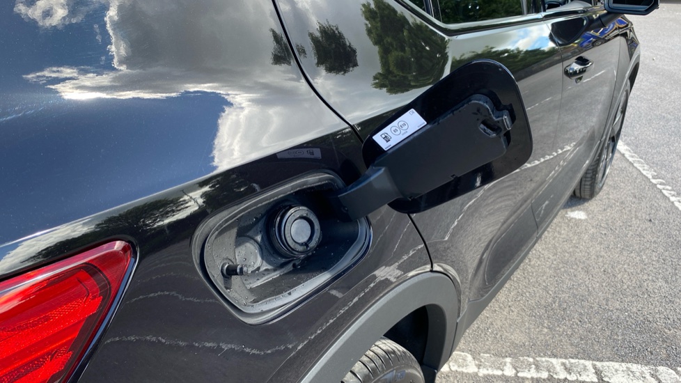 Volvo XC40 2.0 B4P Plus Black Edition 5dr Auto Petrol Estate - Image 16