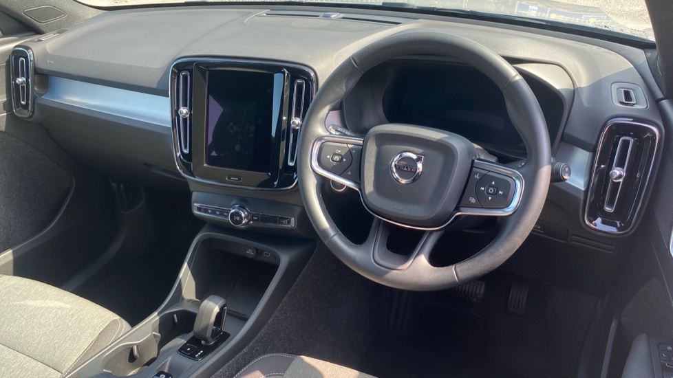 Volvo XC40 2.0 B3P Core 5dr Auto Petrol Estate - Image 4