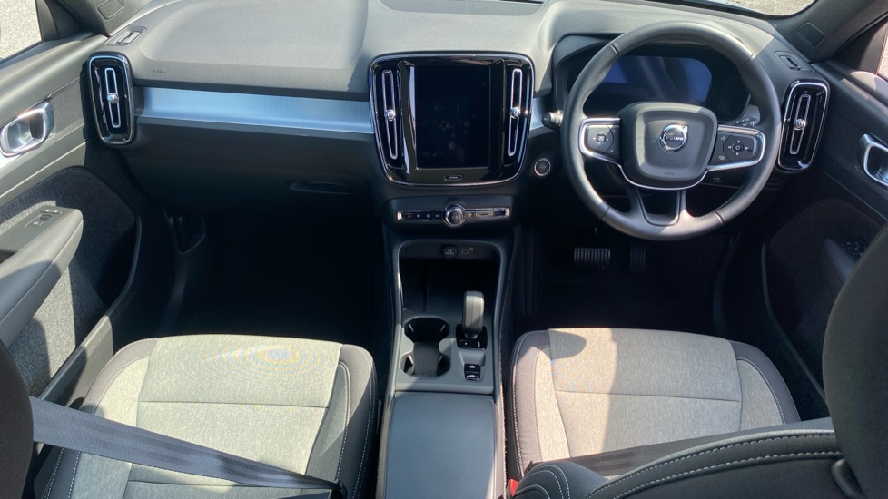 Volvo XC40 2.0 B3P Core 5dr Auto Petrol Estate - Image 5