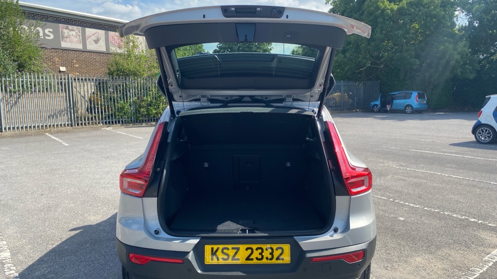 Volvo XC40 2.0 B3P Core 5dr Auto Petrol Estate - Image 13